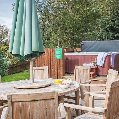 The Granary With Hot Tub Near Perth Perthshire Villa Forgandenny Buitenkant foto