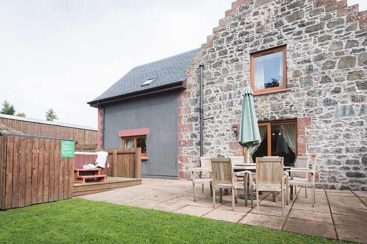 The Granary With Hot Tub Near Perth Perthshire Villa Forgandenny Buitenkant foto
